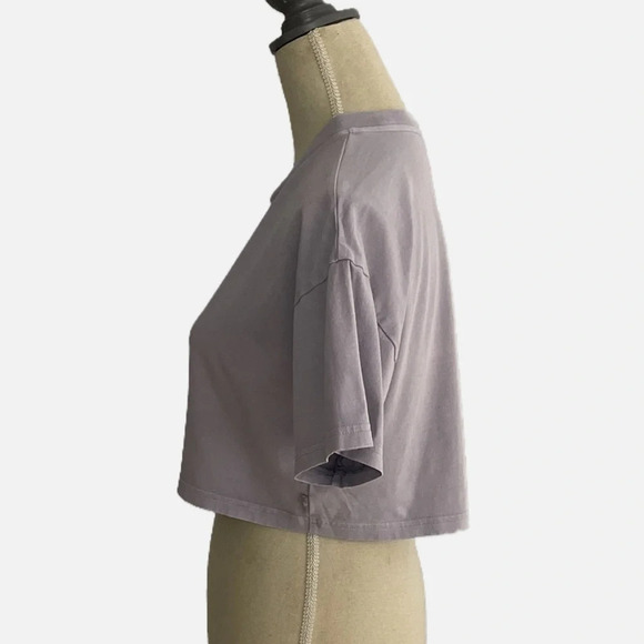 TNA Aritzia Laid Back T-Shirt Small Cropped Classic Fit Crewneck Boxy Lilac - Picture 4 of 10
